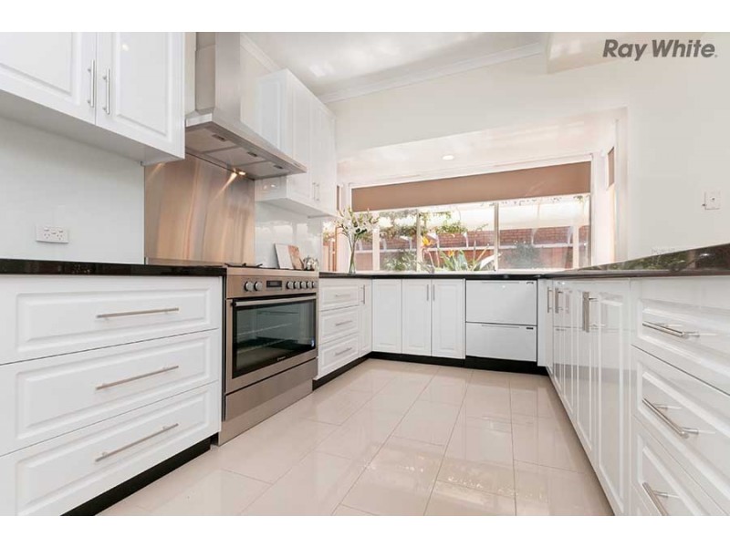 12 Camelot Place, Hillside VIC 3037