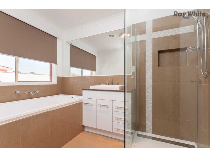 12 Camelot Place, Hillside VIC 3037