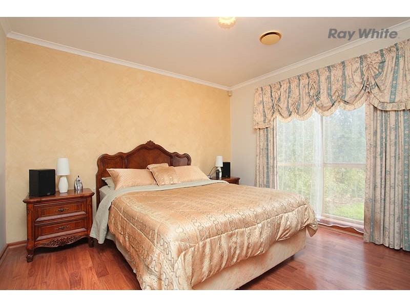 9 Dalray Court, Keilor Downs VIC 3038