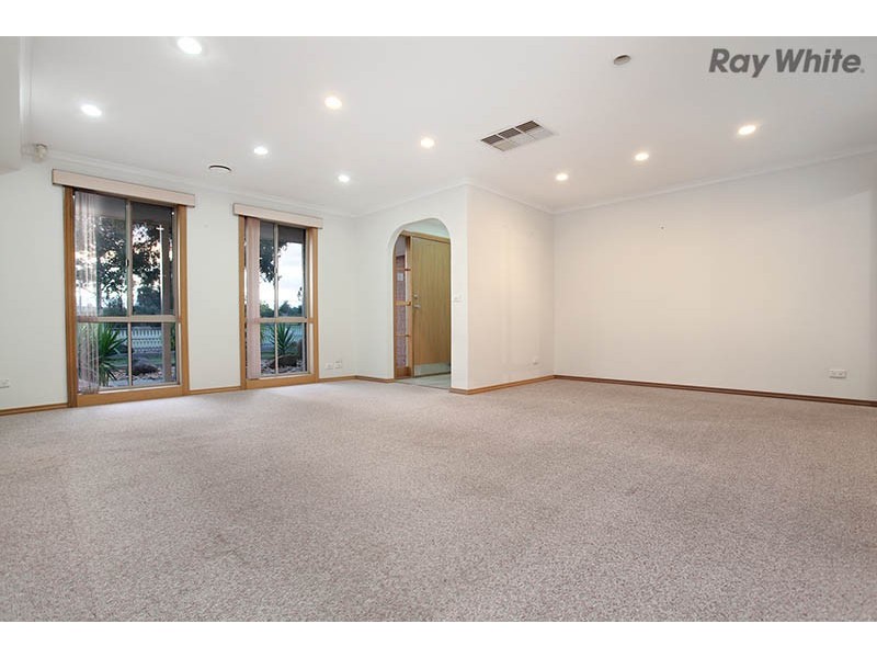 18 Verona Drive, Keilor Lodge VIC 3038