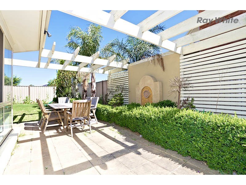 6 Beechwood Grove, Burnside Heights VIC 3023