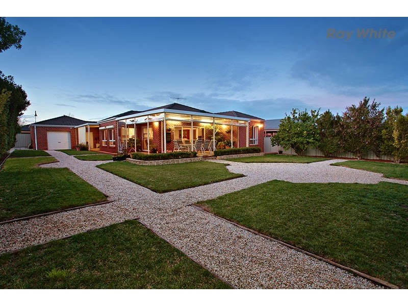 3 Wales Court, Hillside VIC 3037