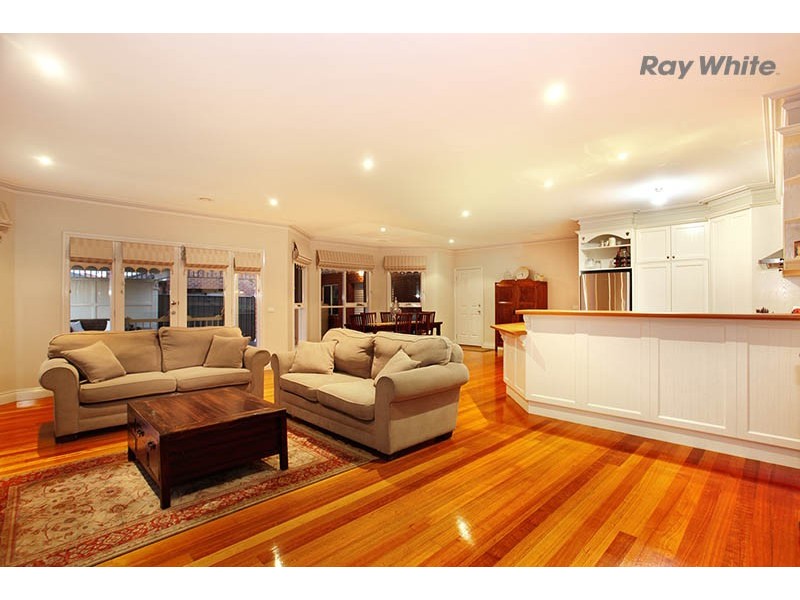 27 Illawong Terrace, Burnside VIC 3023