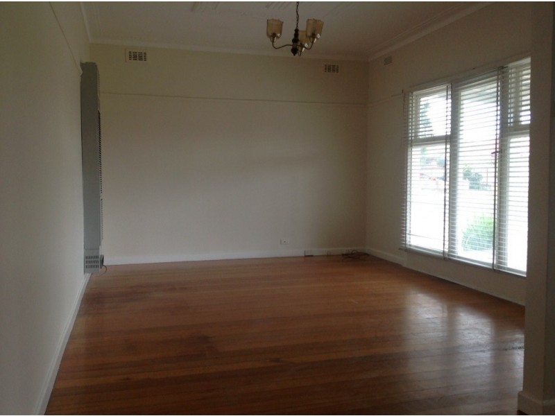 15 Beaver Street, St Albans VIC 3021
