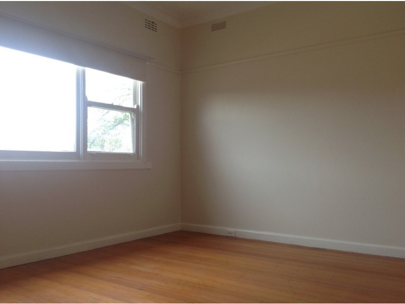 15 Beaver Street, St Albans VIC 3021