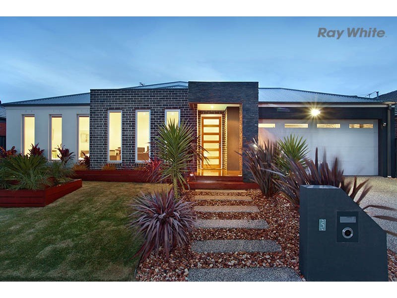 5 Kinetic Avenue, Hillside VIC 3037