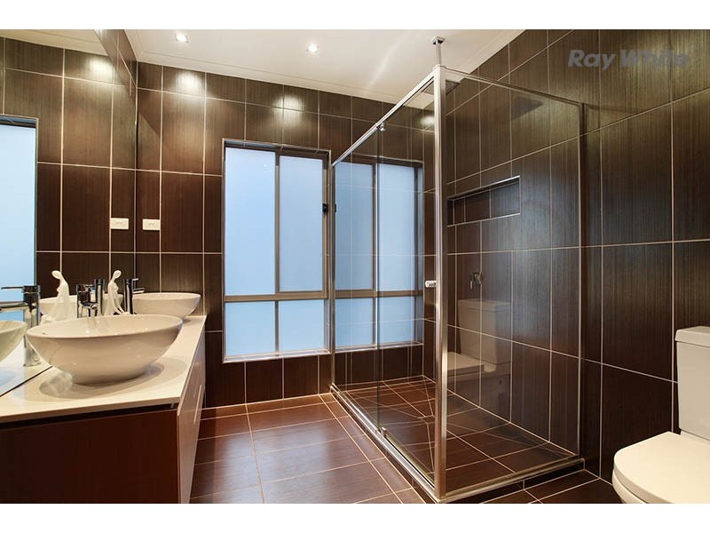 5 Kinetic Avenue, Hillside VIC 3037