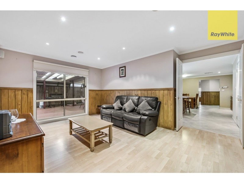4 Holton Court, Hillside VIC 3037