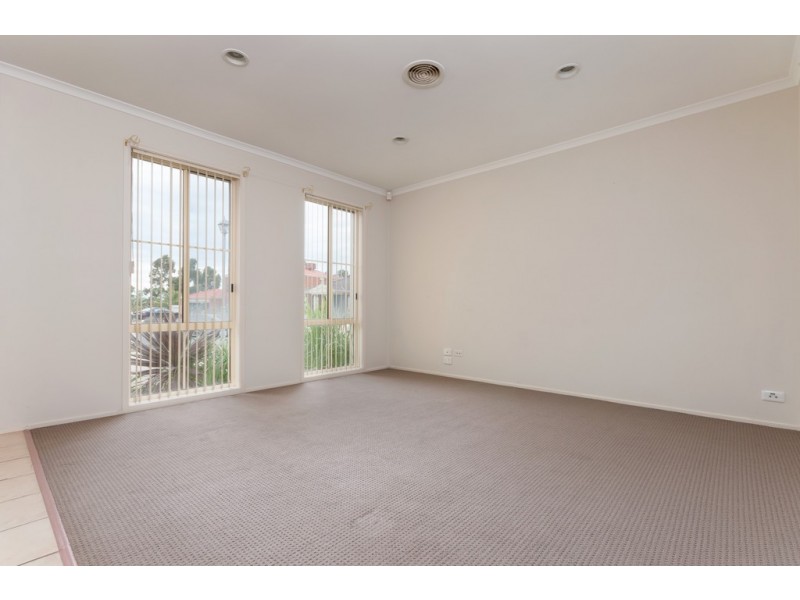 11 Caddick Gardens, Caroline Springs VIC 3023