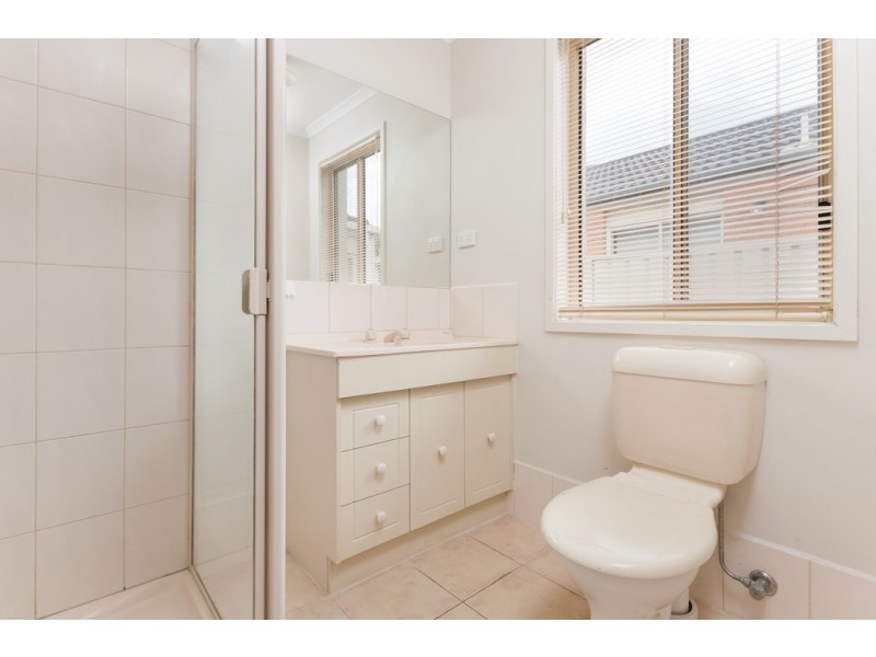 11 Caddick Gardens, Caroline Springs VIC 3023