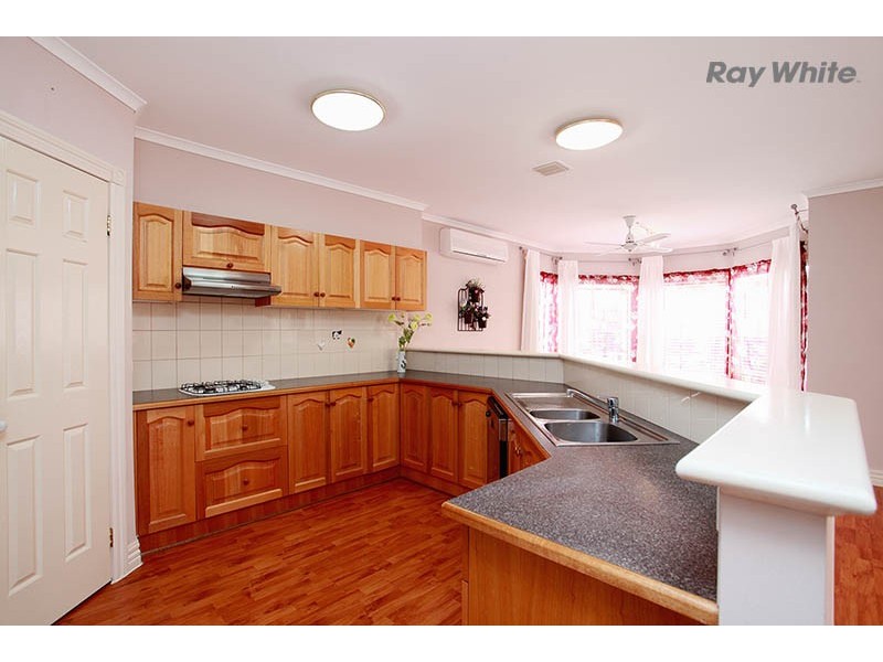 23 Pacific Place, Taylors Lakes VIC 3038