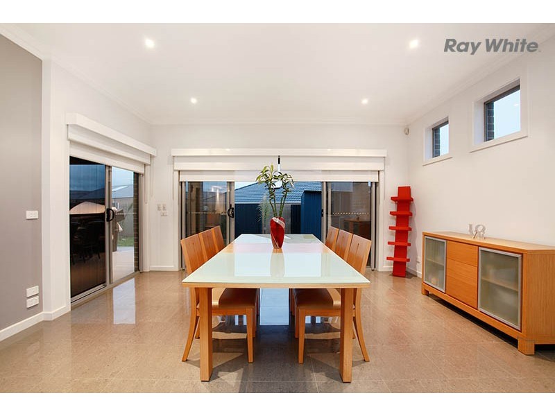 10 Morton Boulevard, Taylors Hill VIC 3037