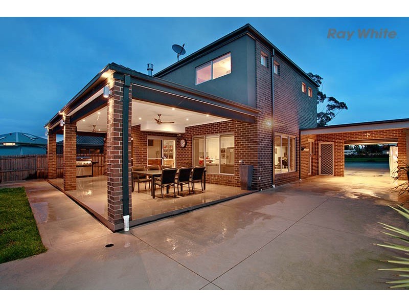 10 Morton Boulevard, Taylors Hill VIC 3037