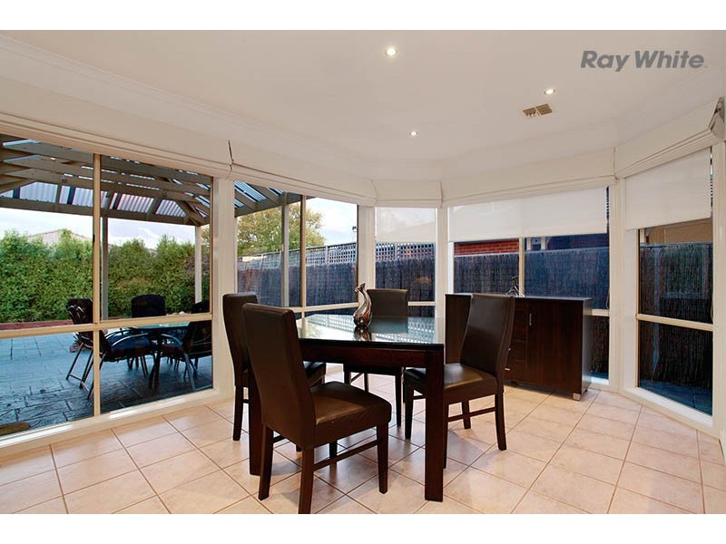 10 O’Hara Court, Taylors Lakes VIC 3038