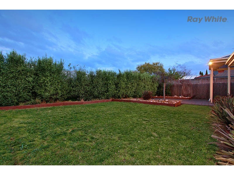 10 O’Hara Court, Taylors Lakes VIC 3038