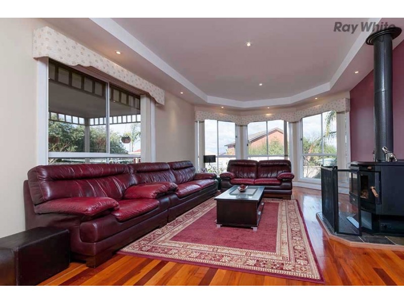 30 Tormorvey Avenue, Hillside VIC 3037