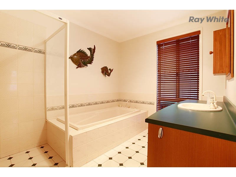 52 Lady Rose Crescent, Sydenham VIC 3037