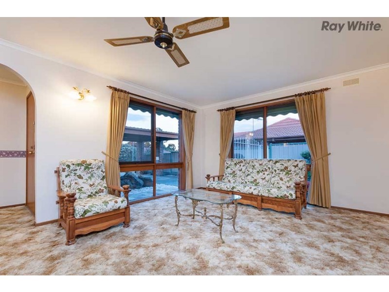 30 Cocoparra Crescent, Taylors Lakes VIC 3038