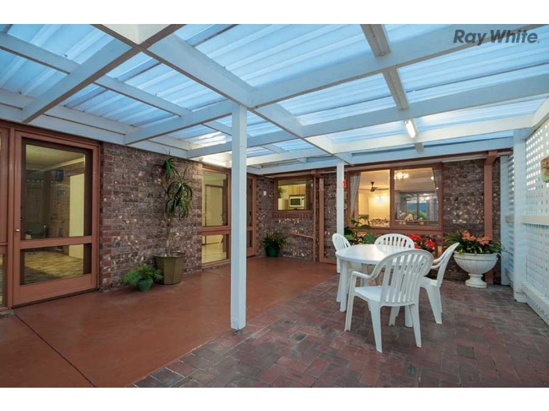 30 Cocoparra Crescent, Taylors Lakes VIC 3038