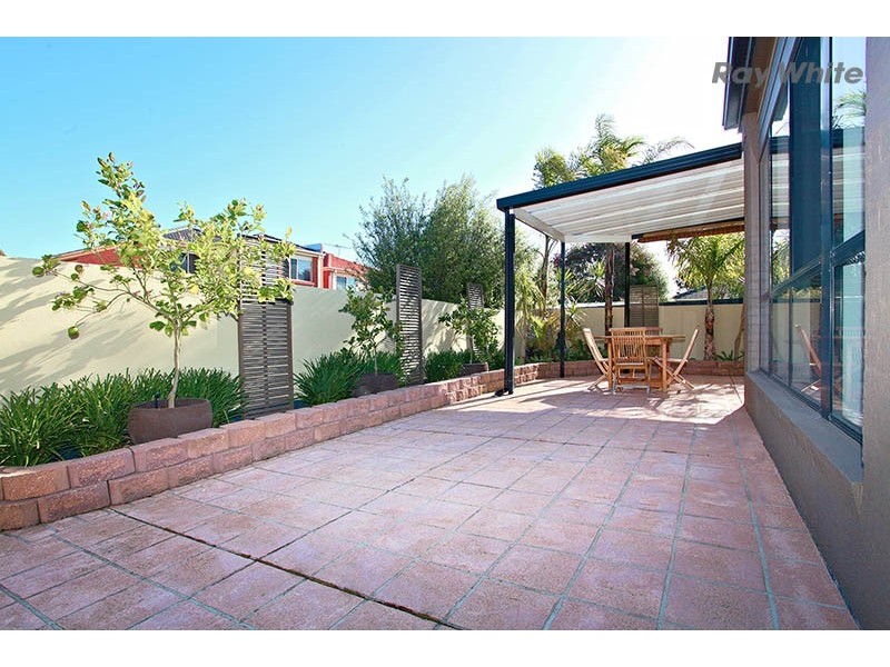 18 Whitmore Court, Hillside VIC 3037