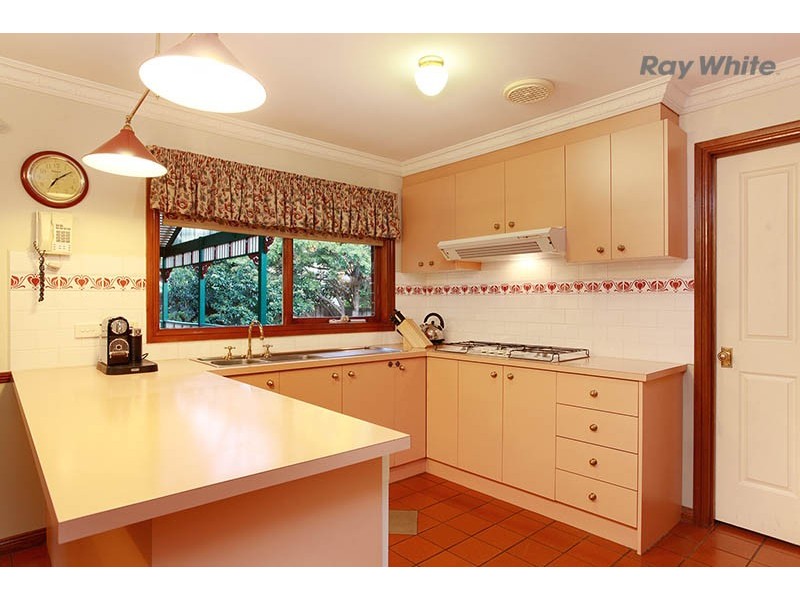 6 Tivoli Court, Taylors Lakes VIC 3038