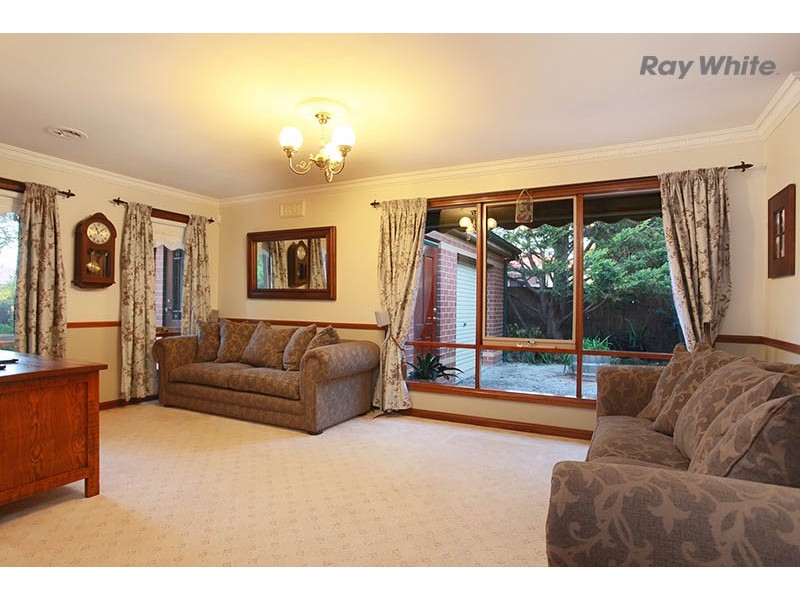 6 Tivoli Court, Taylors Lakes VIC 3038