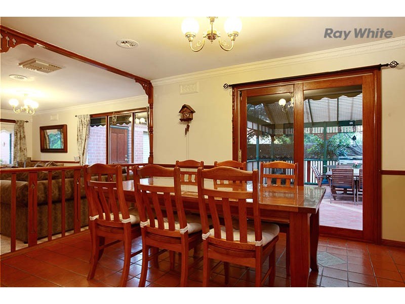 6 Tivoli Court, Taylors Lakes VIC 3038