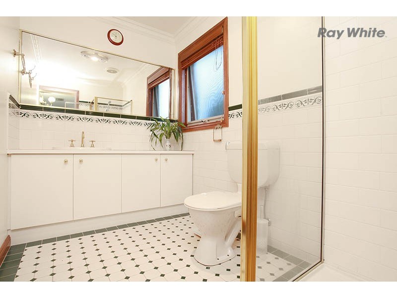 6 Tivoli Court, Taylors Lakes VIC 3038