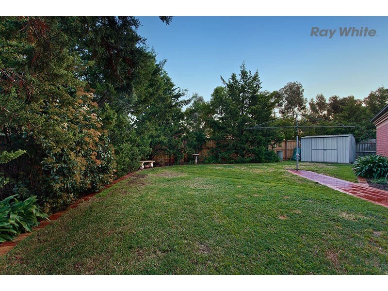 6 Tivoli Court, Taylors Lakes VIC 3038