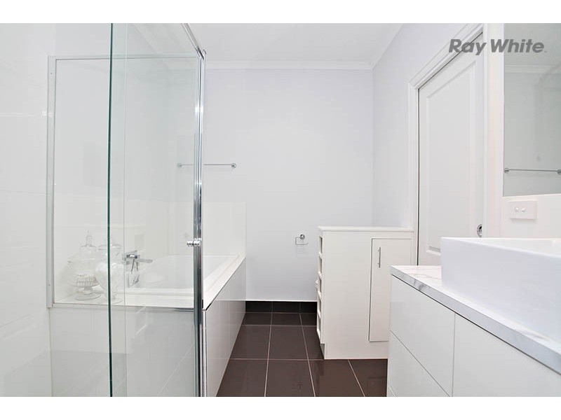 2B Chrysler Court, Keilor Downs VIC 3038