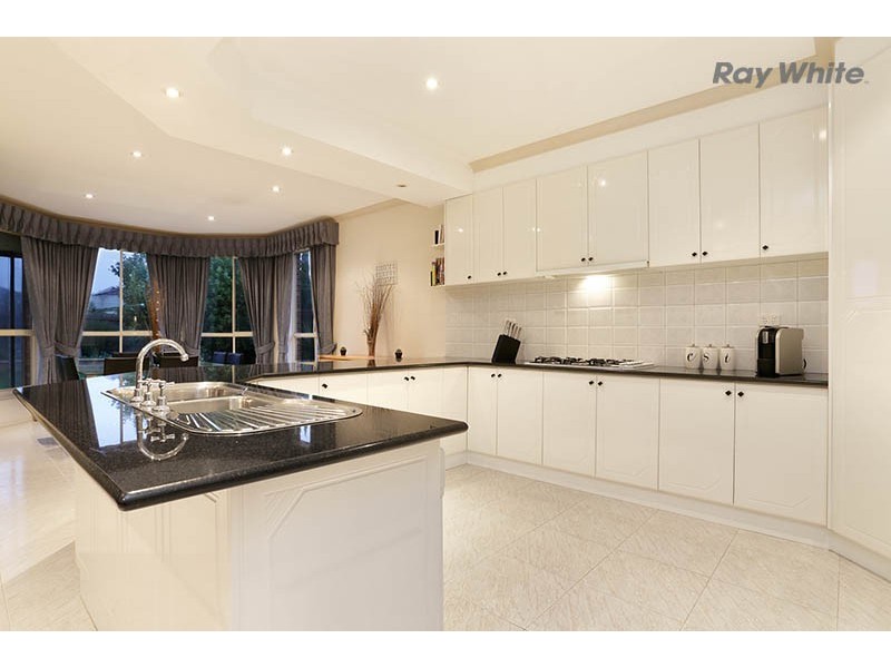 46 Blackman Crescent, Taylors Lakes VIC 3038