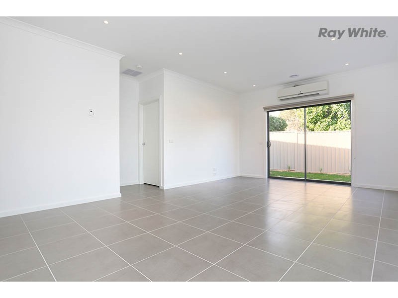 3/5 Heysham Place, Keilor Downs VIC 3038