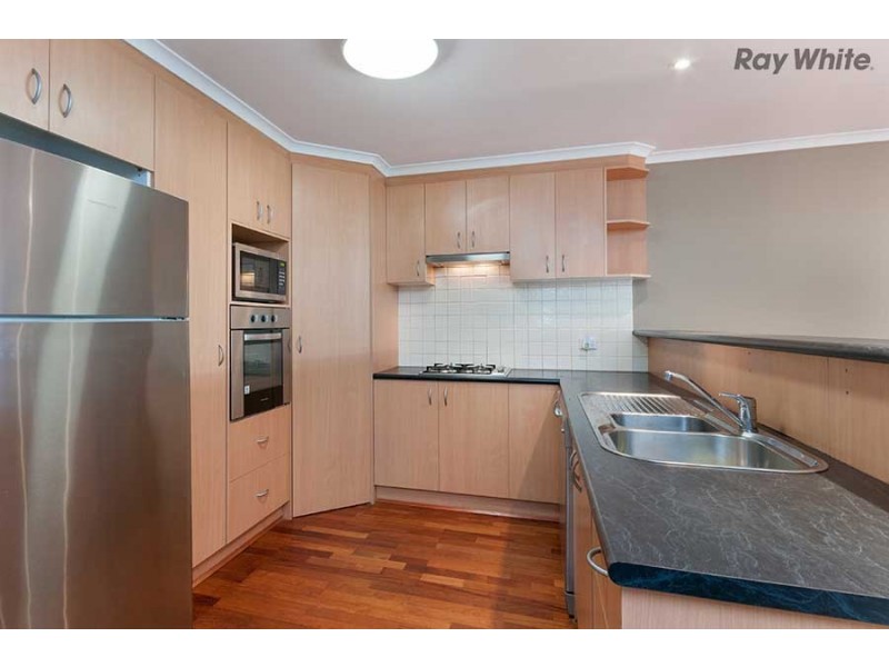 15 Goulburn Circuit, Caroline Springs VIC 3023