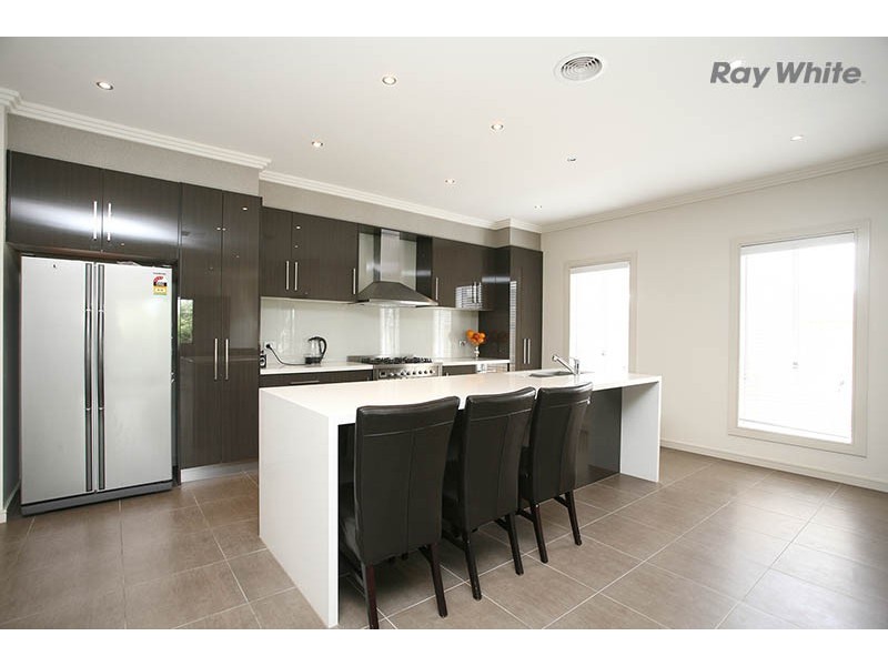15 Whitelight Avenue, Epping VIC 3076