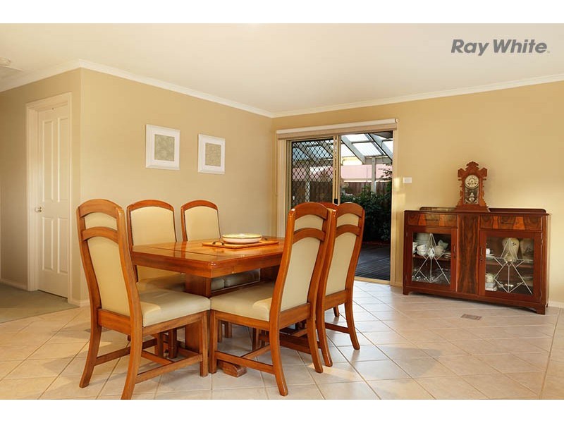 1 Oakwood Court, Hillside VIC 3037