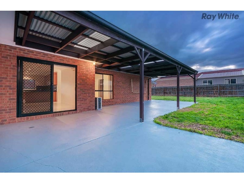 41 Jindabyne Avenue, Taylors Hill VIC 3037