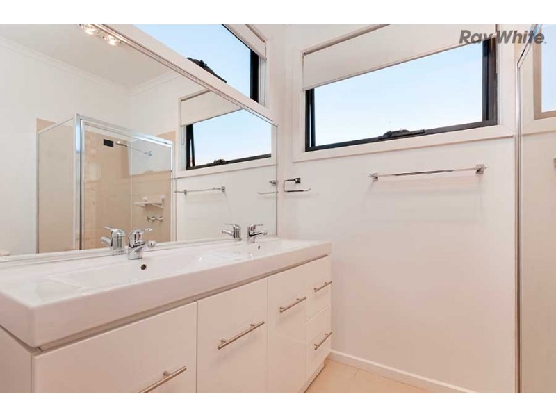 2/2a Lindenow Street, Maidstone VIC 3012