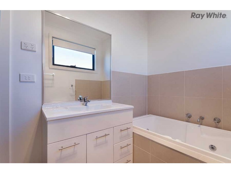 2/2a Lindenow Street, Maidstone VIC 3012