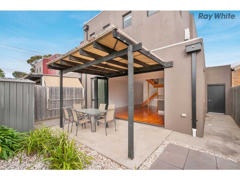 2/2a Lindenow Street, Maidstone VIC 3012