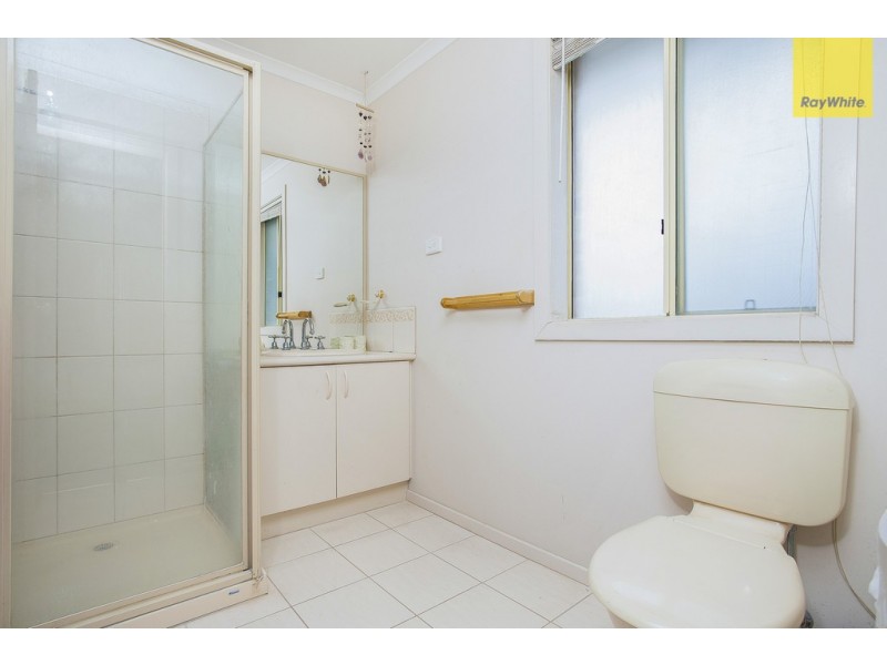 35 Tussock Crescent, Sydenham VIC 3037