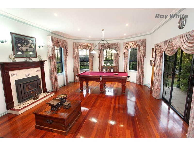 2 Drysdale Avenue, Taylors Lakes VIC 3038