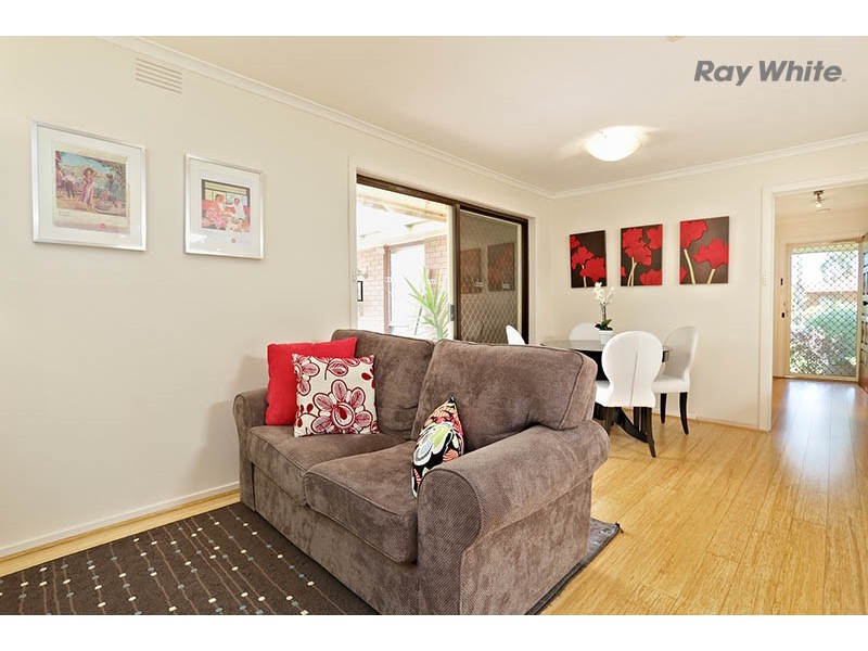 16 Grimes Avenue, Taylors Lakes VIC 3038