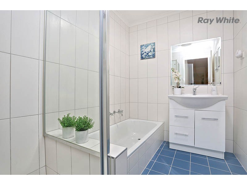 16 Grimes Avenue, Taylors Lakes VIC 3038