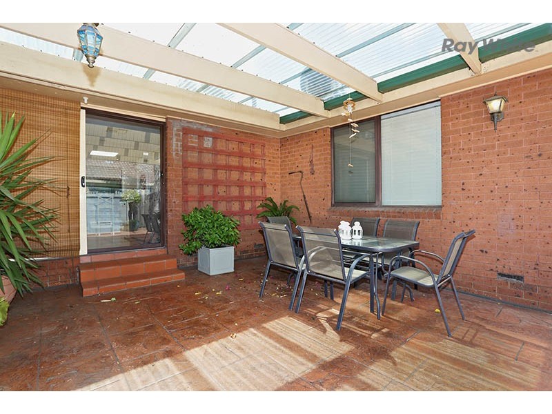 16 Grimes Avenue, Taylors Lakes VIC 3038