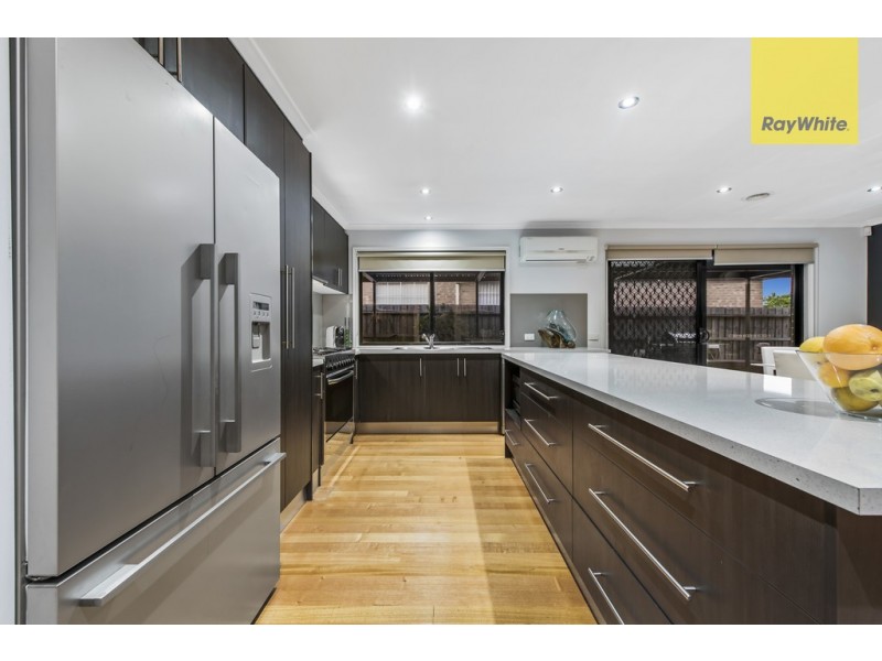 12 Marrowie Place, Taylors Hill VIC 3037