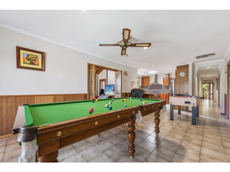 67 Parmelia Drive, Taylors Lakes VIC 3038