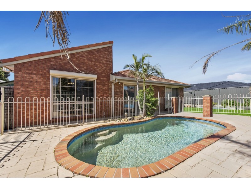 67 Parmelia Drive, Taylors Lakes VIC 3038