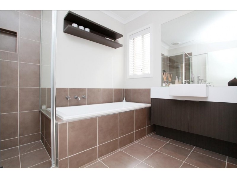 17 Jamieson Terrace, Taylors Hill VIC 3037