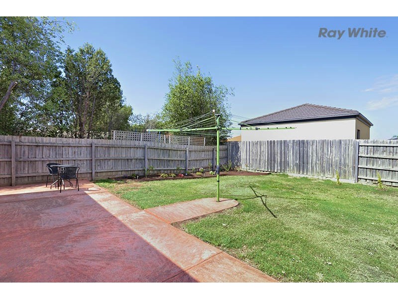 103 Catherine Drive, Hillside VIC 3037