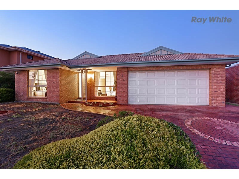 4 Contursi Drive, Sydenham VIC 3037